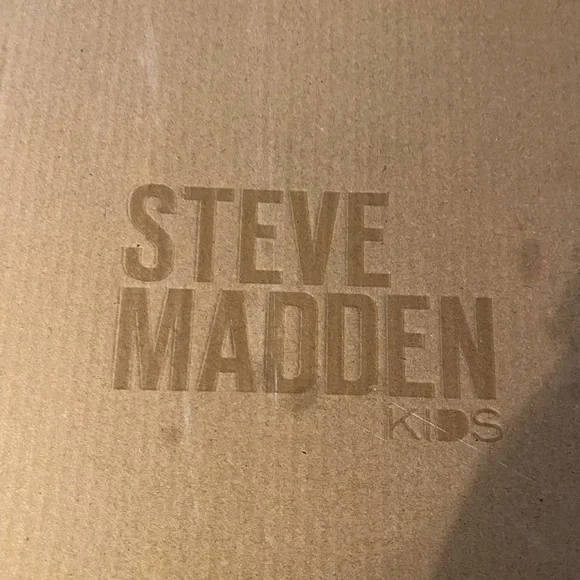 Kids Black Boot with Colorful Patches Steve Madden Sz 9 Unisex New - Picture 8 of 8